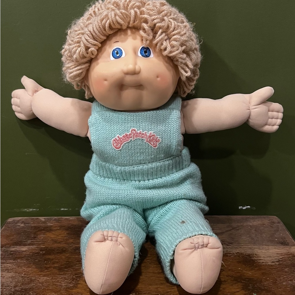 Vintage 1980s Cabbage Patch Doll Blonde Blue Eyes Overalls